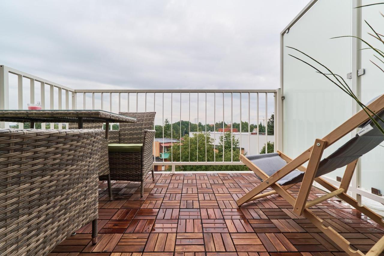 Futuria Apartment Maslicka With Free Garage Wroclaw By Renters Exterior photo